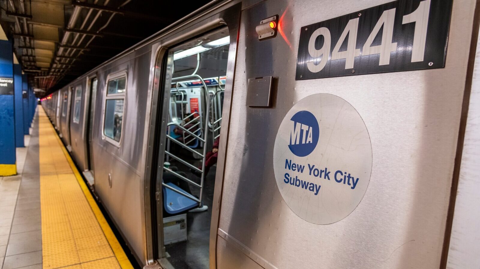 new york subway train