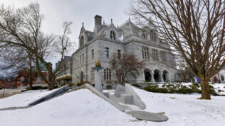 new hampshire legislature snow